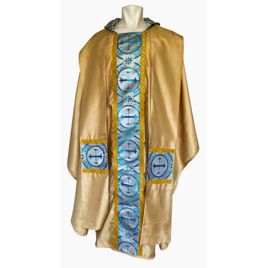 Casulla Sacerdotal Brocada Dorada